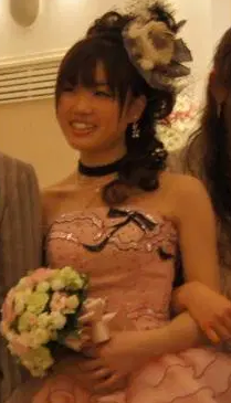 与沢翼 妹